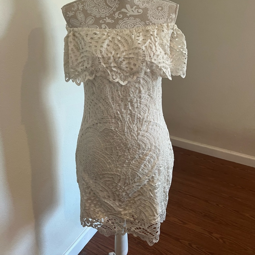 White lace off the shoulder dress